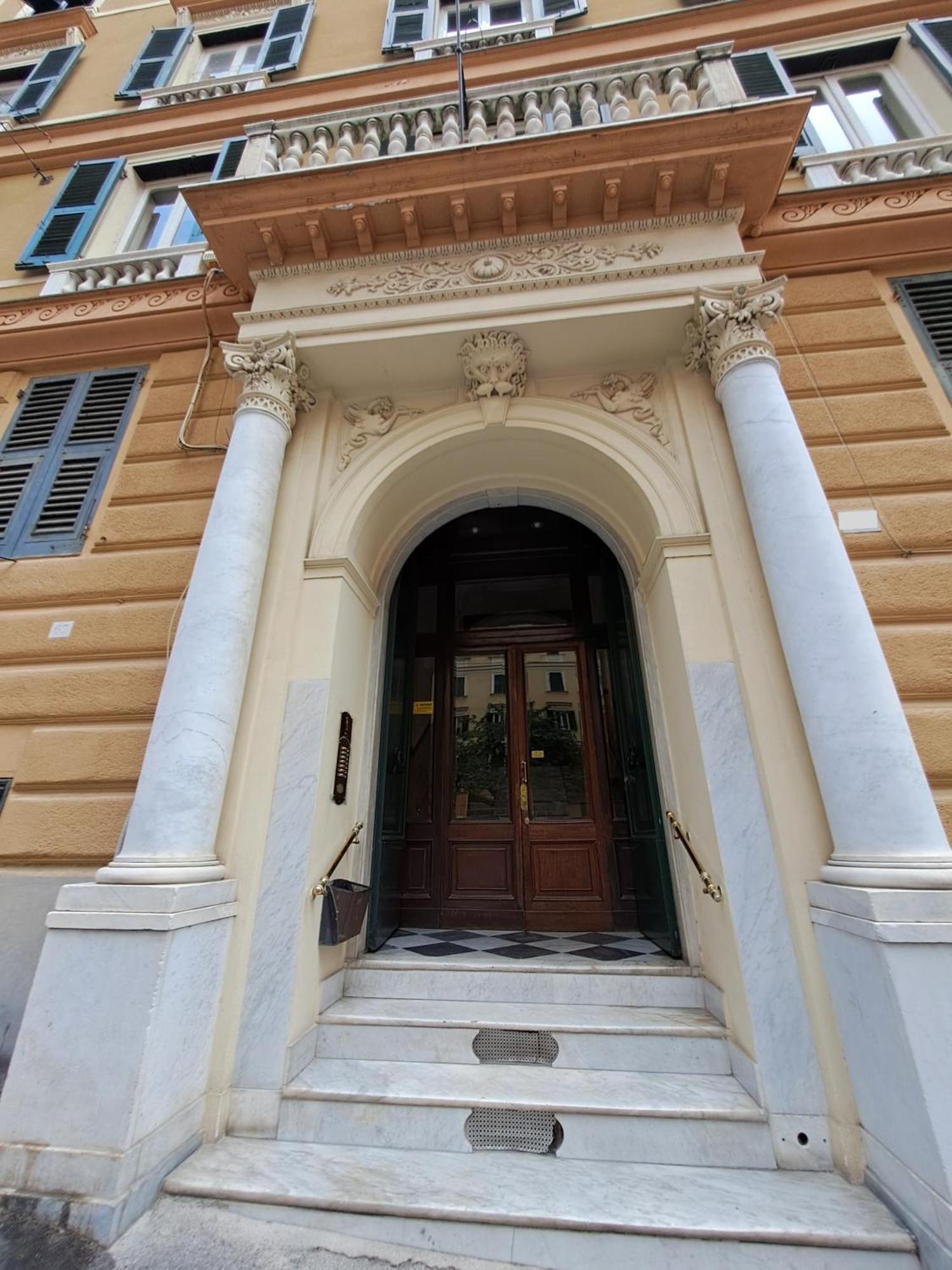 L'Alcova B&B, A Due Passi Dal Centro ジェノヴァ エクステリア 写真